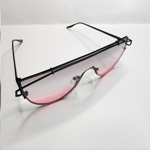 Ombre Lens Fashion Sunglasses - Picture 2 of 4